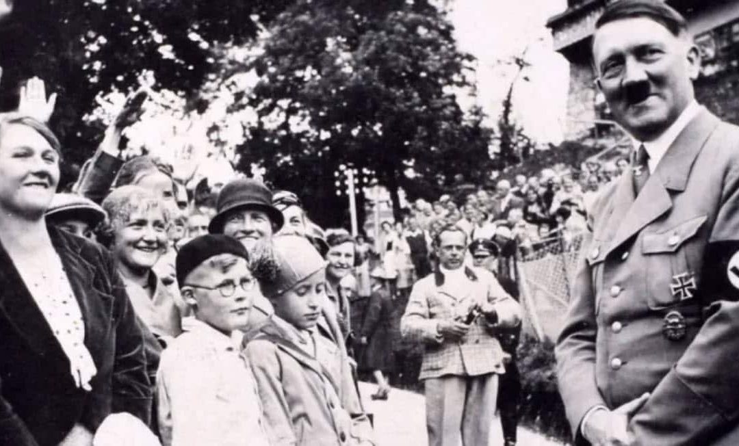 How Nazis and Socialists Conquered America 4.8 (211)
